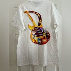 authentic hard rock cafe Paris t-shirts Size Medium White Guitar Logo NWT